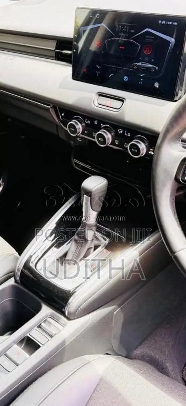 Honda Vezel 2025 SUV (Used)