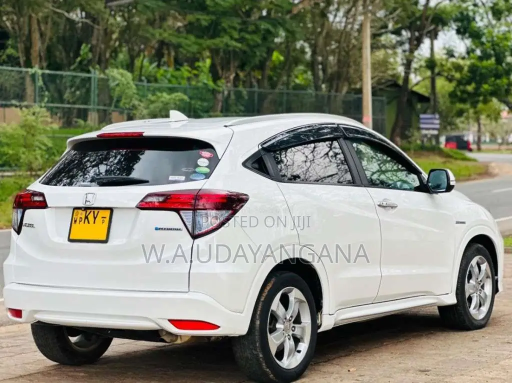Honda Vezel 2014 SUV (Used)