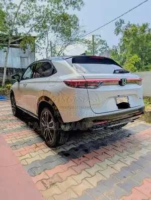 Honda VEZEL 2025 SUV (Used)