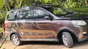 DFSK Glory 330 2014 SUV (Used)