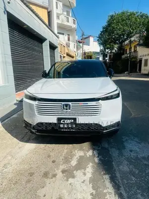 Honda Vezel Z Play 2025 SUV (Used)