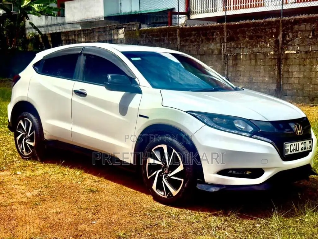 Honda Vezel Rs Sensing 2017 SUV (Used)