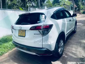 Honda Vezel 2014 SUV (Used)