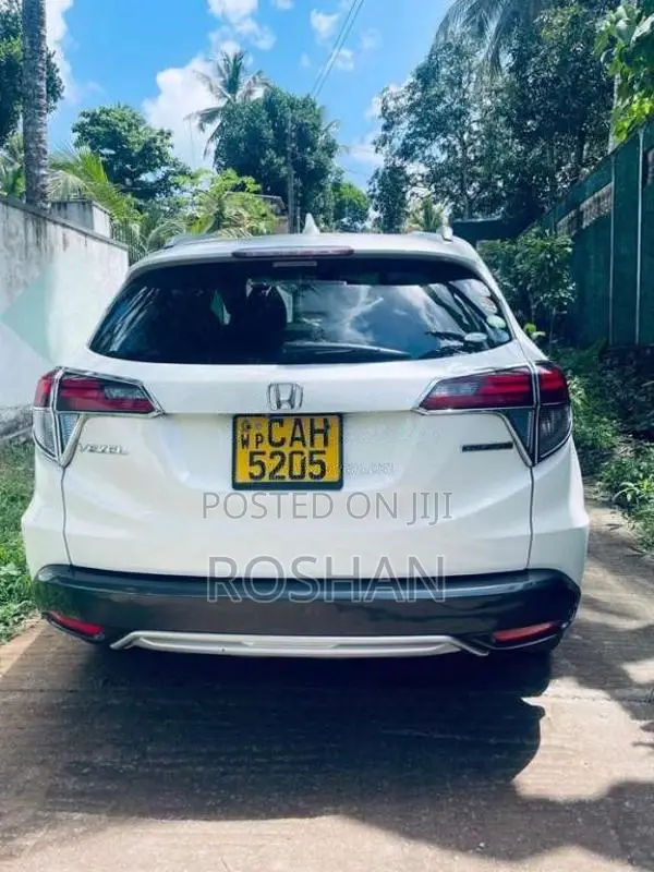 Honda Vezel 2014 SUV (Used)
