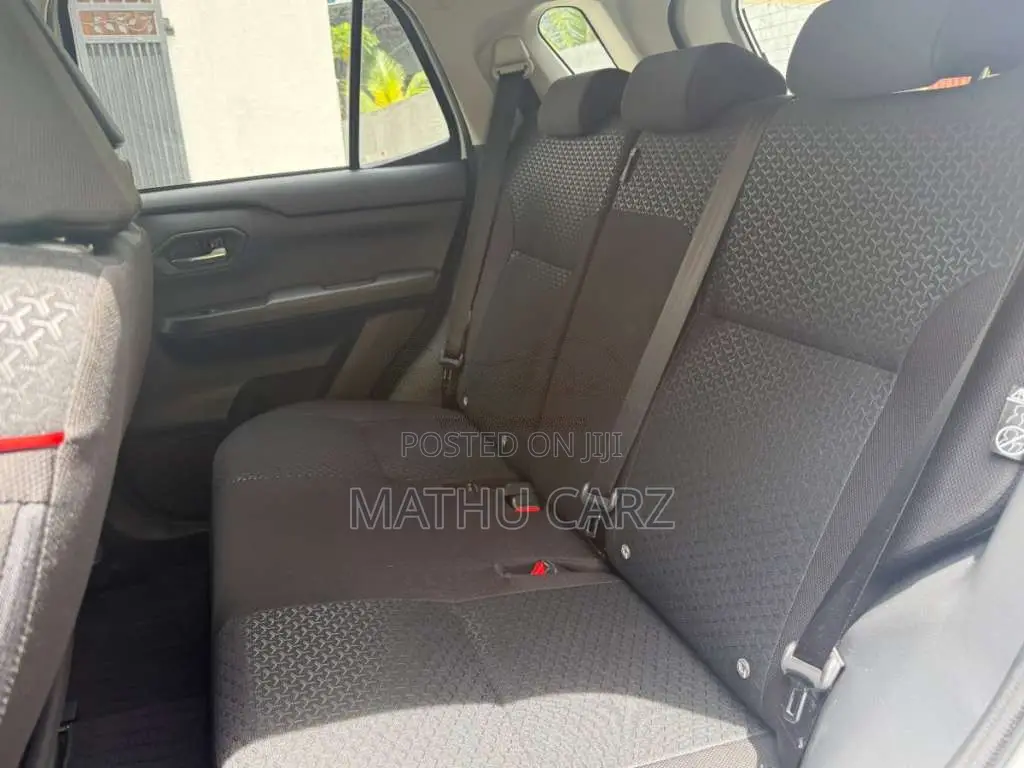 Toyota Raize 1 2L Blacktop 2025 SUV Unregistered (Recondition)