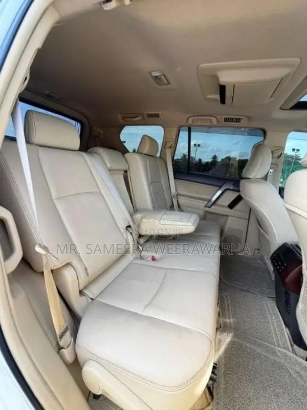 Toyota Land Cruiser 2014 SUV (Used)