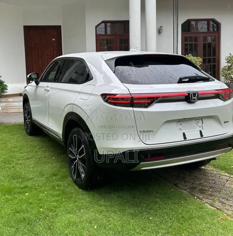Honda VEZEL Z Wireless Charger 2026 SUV Brand New