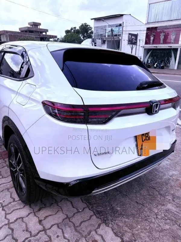 Honda VEZEL Z 2024 SUV (Used)