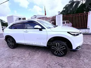 Honda VEZEL Z 2024 SUV (Used)