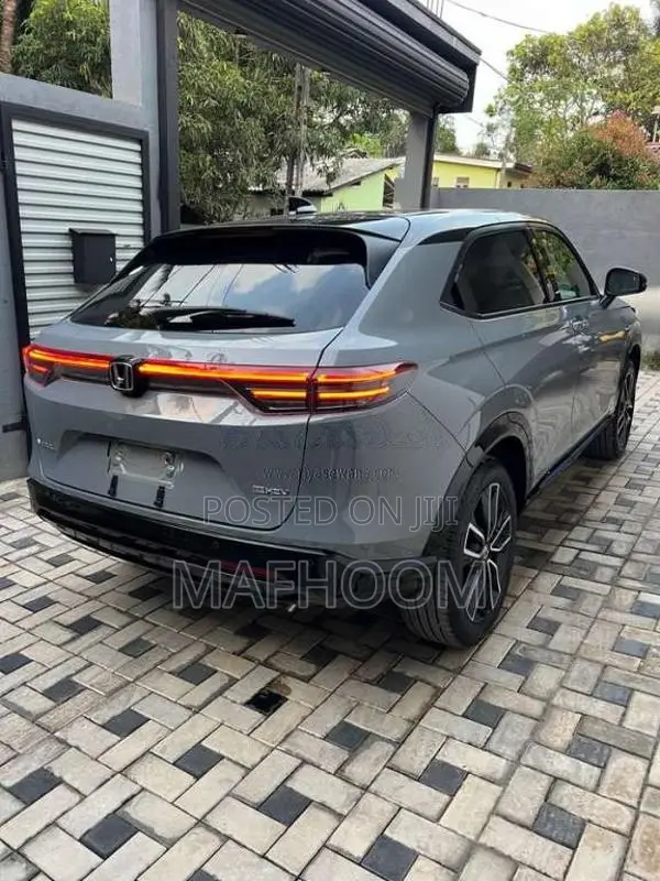 Honda Vezel Z Play Moon Roof 2026 SUV Brand New