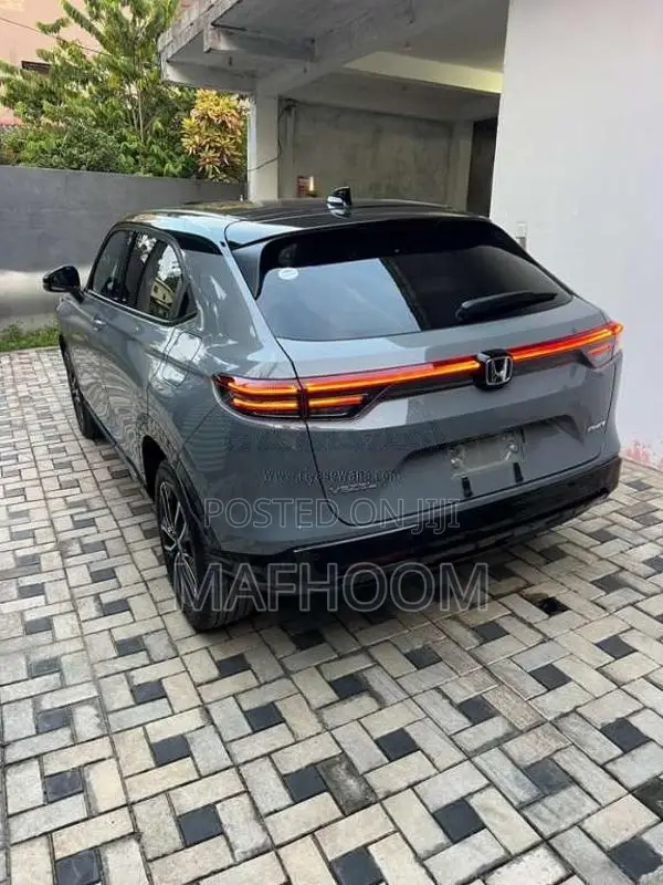 Honda Vezel Z Play Moon Roof 2026 SUV Brand New