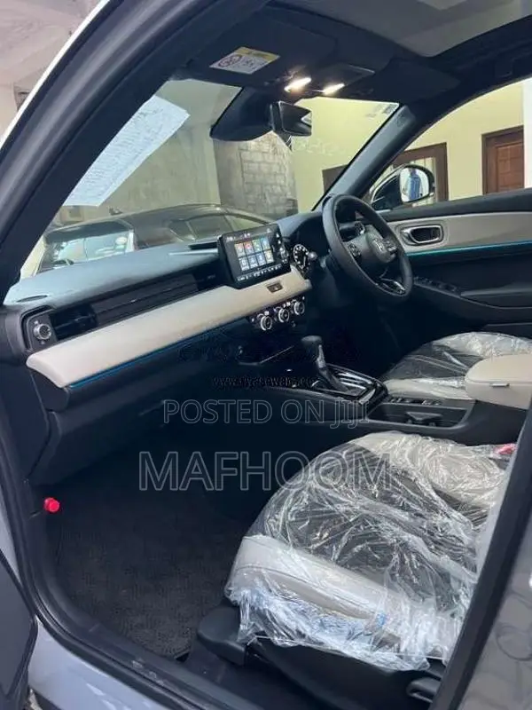 Honda Vezel Z Play Moon Roof 2026 SUV Brand New