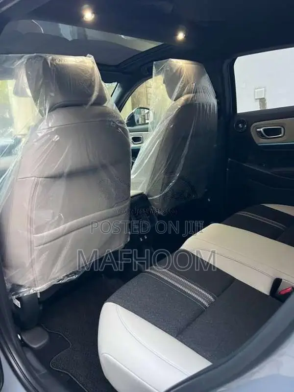 Honda Vezel Z Play Moon Roof 2026 SUV Brand New
