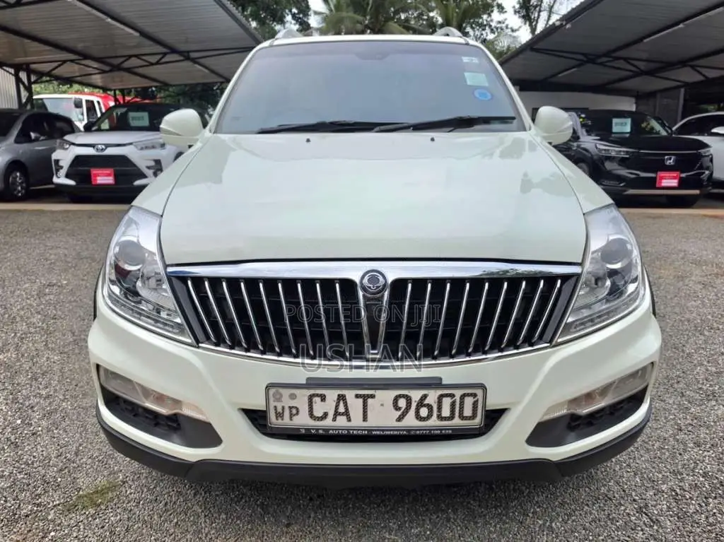 Micro Rexton 2017 SUV (Used)