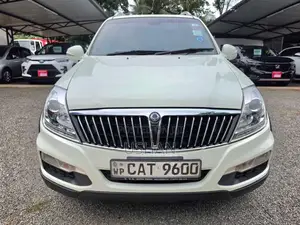 Micro Rexton 2017 SUV (Used)