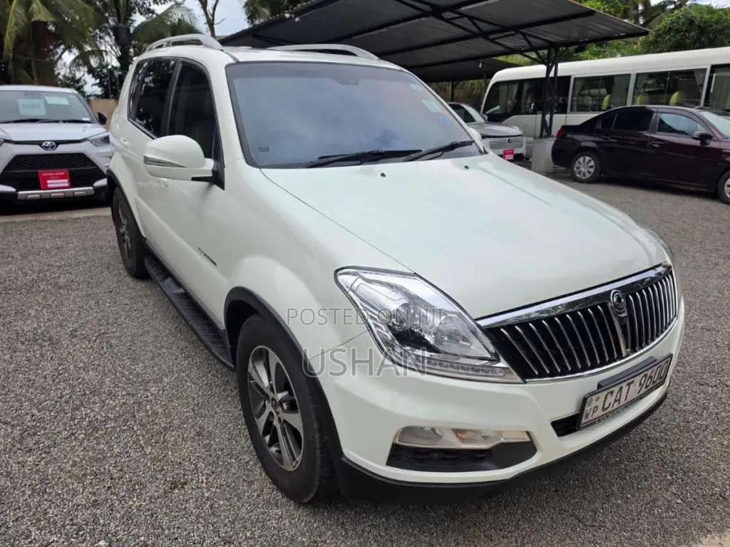 Micro Rexton 2017 SUV (Used)