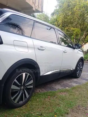 Peugeot 5008 2018 SUV (Used)