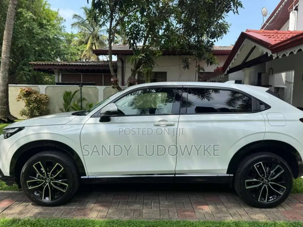 Honda Vezel Z Premium With 10 Speakers 2026 SUV Brand New