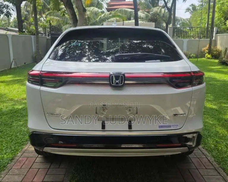 Honda Vezel Z Premium With 10 Speakers 2026 SUV Brand New