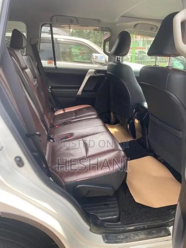 Toyota Land Cruiser 2017 SUV (Used)