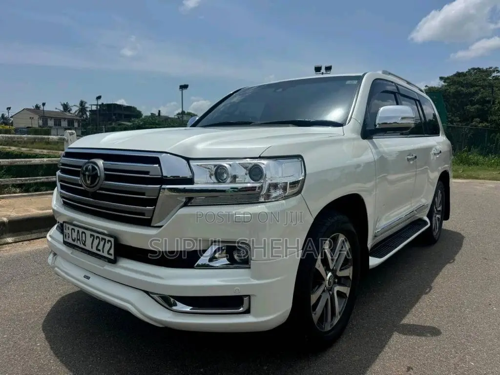 Toyota V8 2016 SUV (Used)