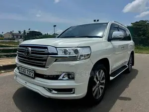 Toyota V8 2016 SUV (Used)