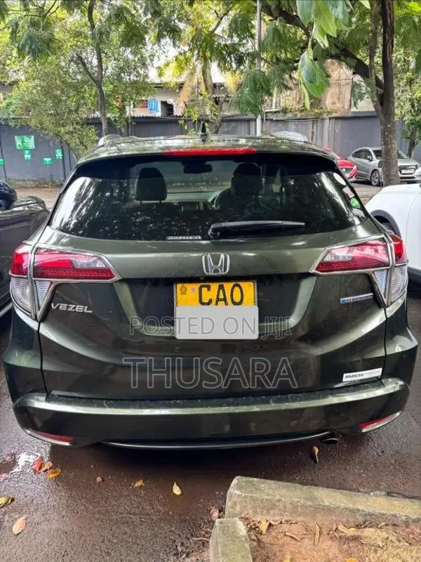 Honda Vezel 2015 SUV (Used)