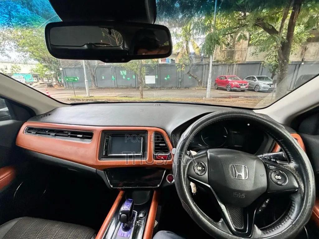 Honda Vezel 2015 SUV (Used)