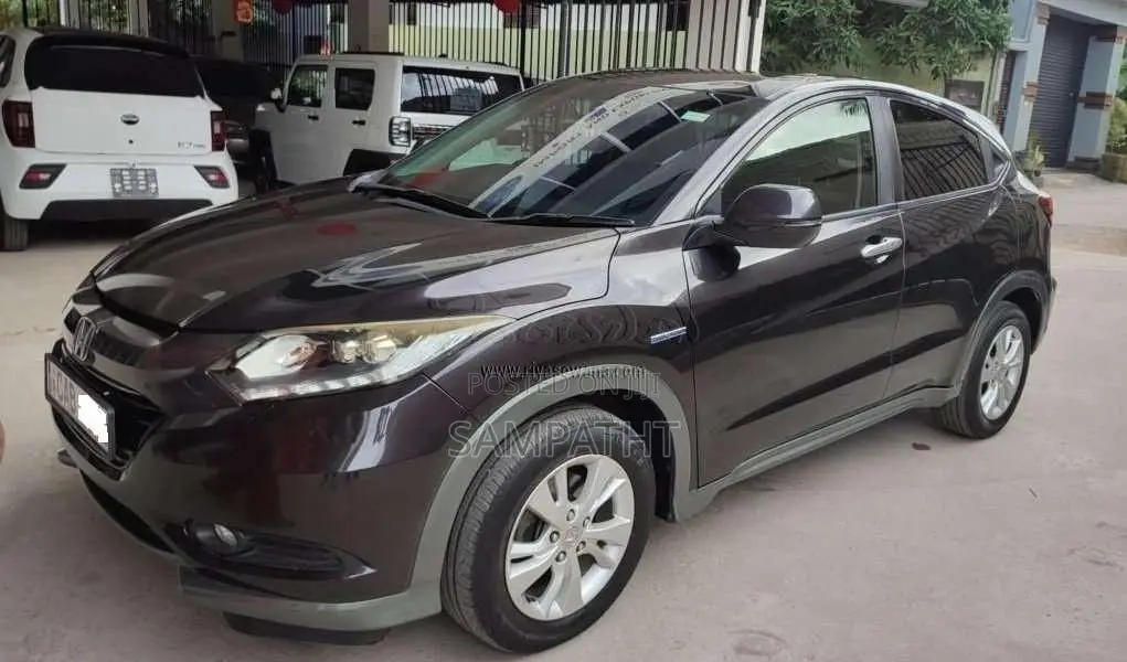 Honda Vezel 2014 SUV (Used)