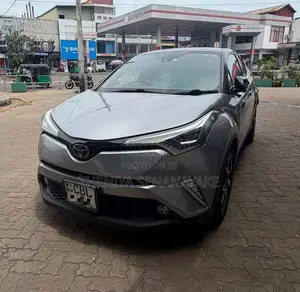 Toyota CHR NGX50 GT Turbo 2017 SUV (Used)