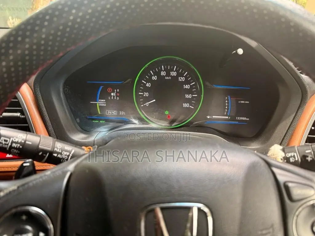 Honda Vezel 2014 SUV (Used)