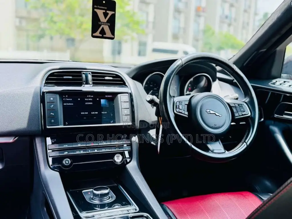 Jaguar F Pace 2017 SUV (Used)