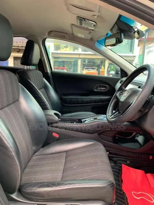Honda Vezel 2014 SUV (Used)
