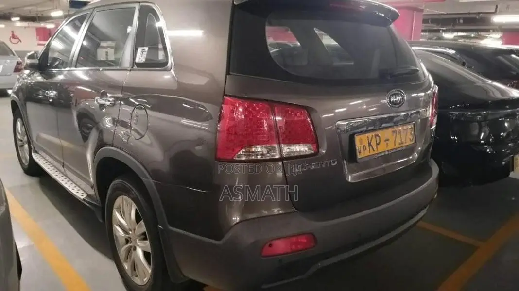 Kia Sorento 2011 SUV (Used)