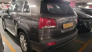Kia Sorento 2011 SUV (Used)