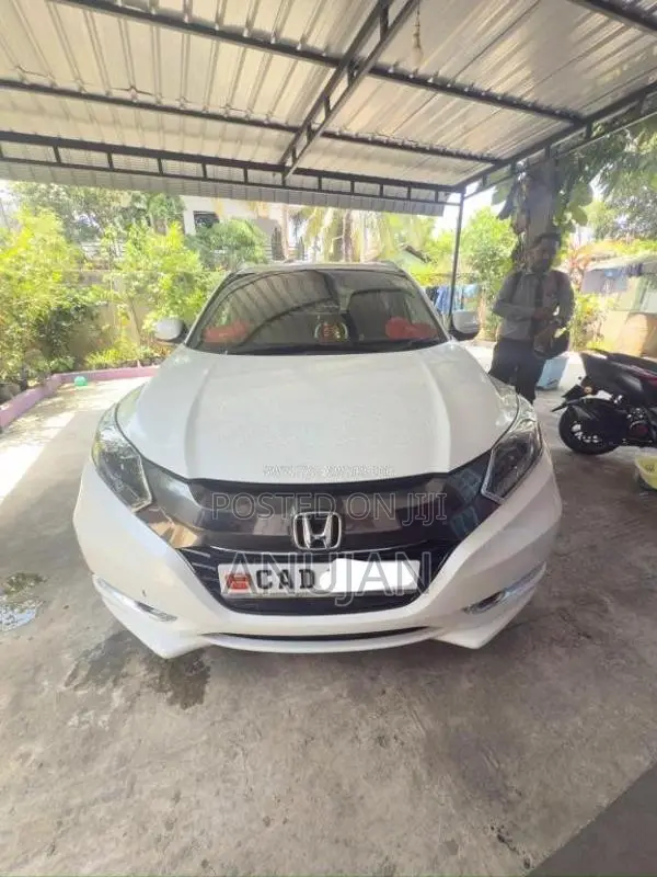 Honda Vezel 2014 SUV (Used)