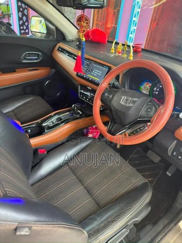 Honda Vezel 2014 SUV (Used)