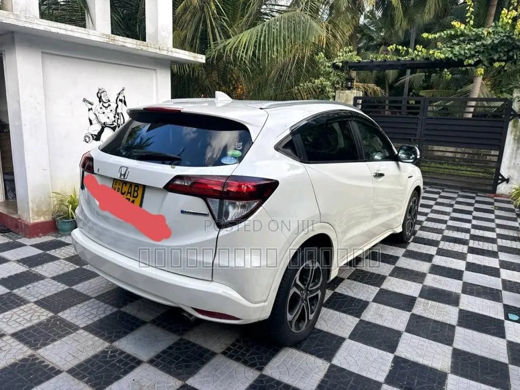 Honda Vezel 2014 SUV (Used)