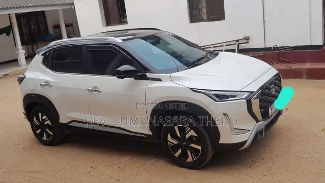 Nissan Magnite Tekna Plus AMT 2025 SUV (Used)