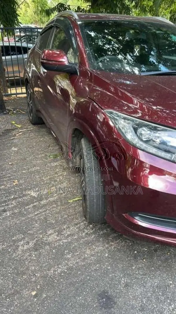 Honda Vezel 2014 SUV (Used)