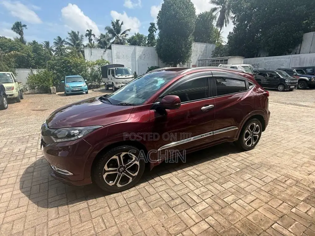 Honda Vezel 2014 SUV (Used)