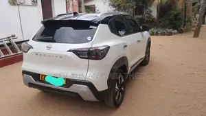 Nissan Magnite Tekna Plus AMT 2025 SUV (Used)
