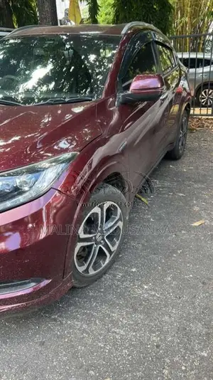 Honda Vezel 2014 SUV (Used)