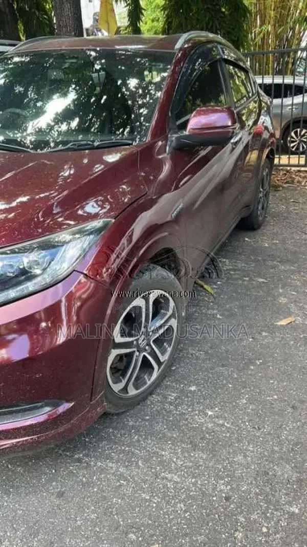 Honda Vezel 2014 SUV (Used)