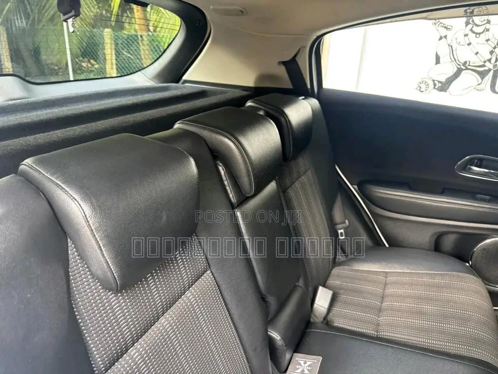 Honda Vezel 2014 SUV (Used)