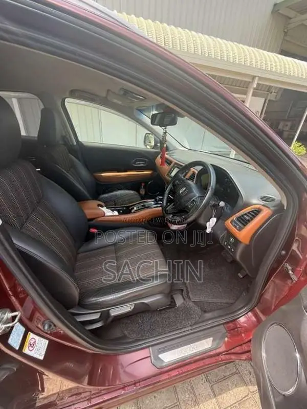 Honda Vezel 2014 SUV (Used)