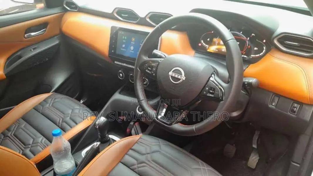 Nissan Magnite Tekna Plus AMT 2025 SUV (Used)