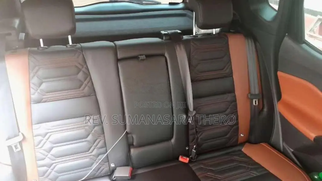 Nissan Magnite Tekna Plus AMT 2025 SUV (Used)