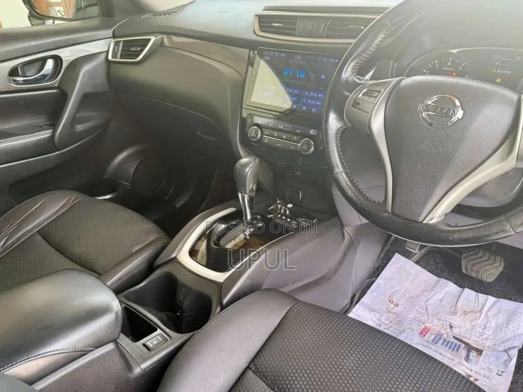 Nissan X-Trail PREMIUM 2016 SUV (Used)