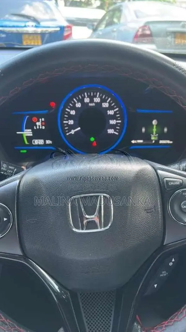 Honda Vezel 2014 SUV (Used)